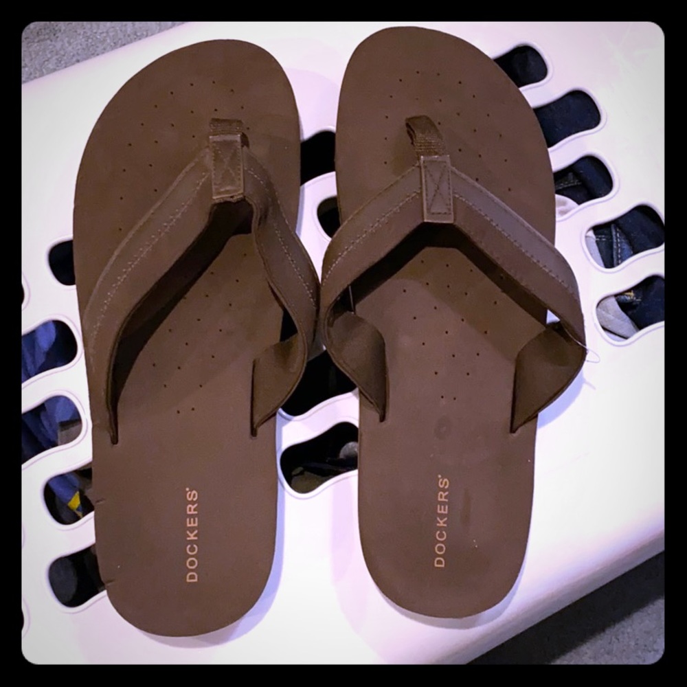 Dockers brown sandals